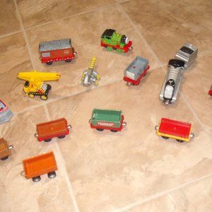 Thomas 16 piece set Trains